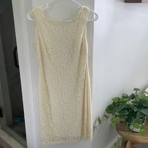 Cache ivory lace sheath dress size 4 NWT